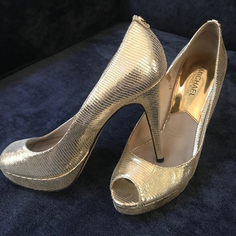 Michael Kors pumps